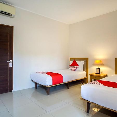 Oyo 107 Kusuma Kemang Suite Jakarta Exteriör bild